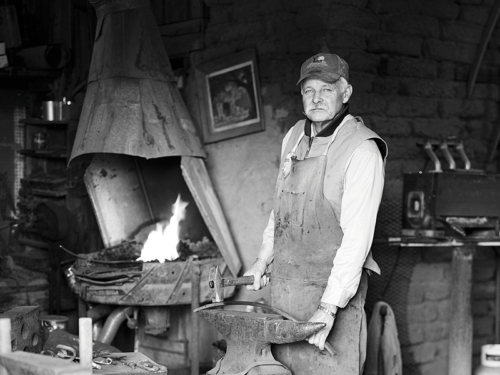 Glenn_Moreland_Blacksmith-Art-Gallery-Stay-At-Fort-Davis-Cow-Camp