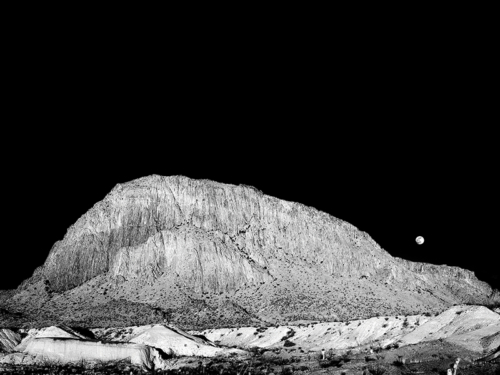 Moonrise_over_Willow_Mountain-Art-Gallery-Stay-At-Fort-Davis-Cow-Camp