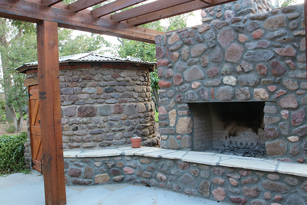 Outdoor-Fireplace2-Stay-At-Fort-Davis-Cow-Camp Outdoor-Fireplace2-Stay-At-Fort-Davis-Cow-Camp